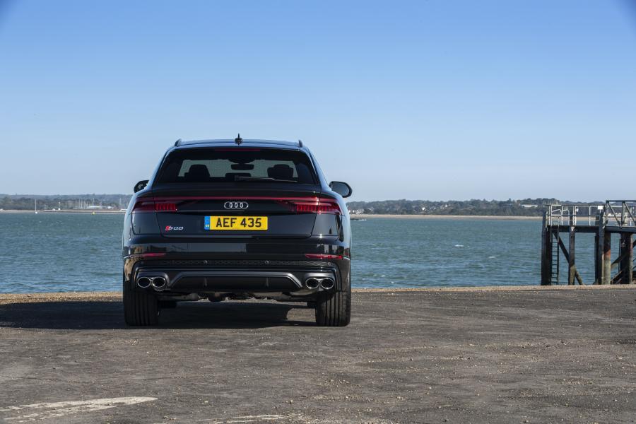  Audi SQ8 TDI 2019 года  (UK) (фото 20 из 40)